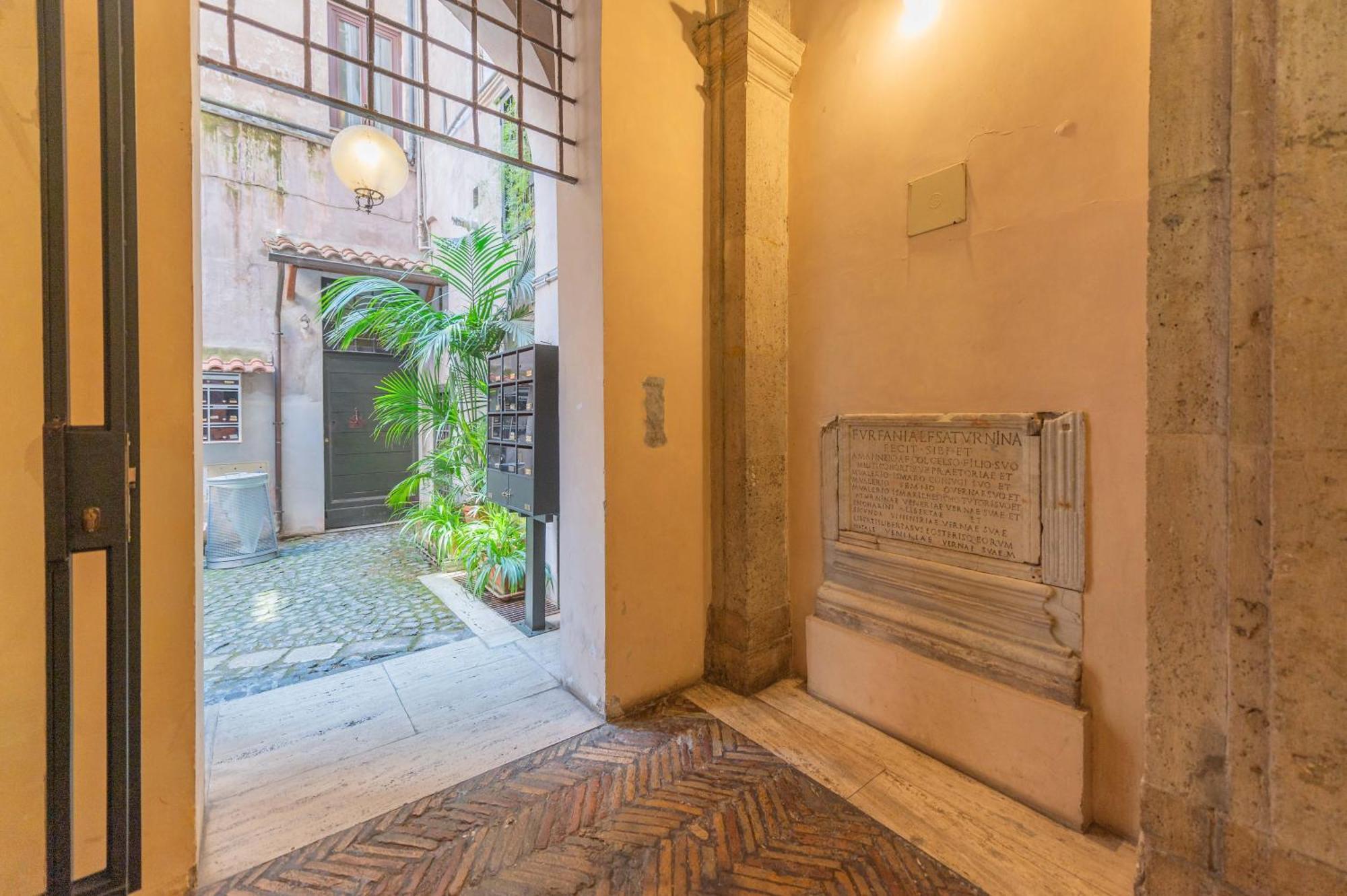 Maison Leo A Largo Argentina Apartment Rom